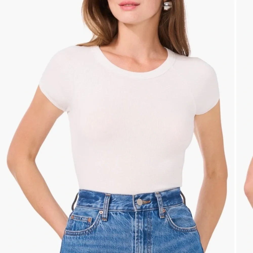 White tee